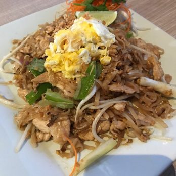 Noodle Wave - Chicken Pad Thai - Thai Near Me - Garland, Texas Noodle Wave - Chicken Pad Thai - Thai Near Me - Garland, Texas