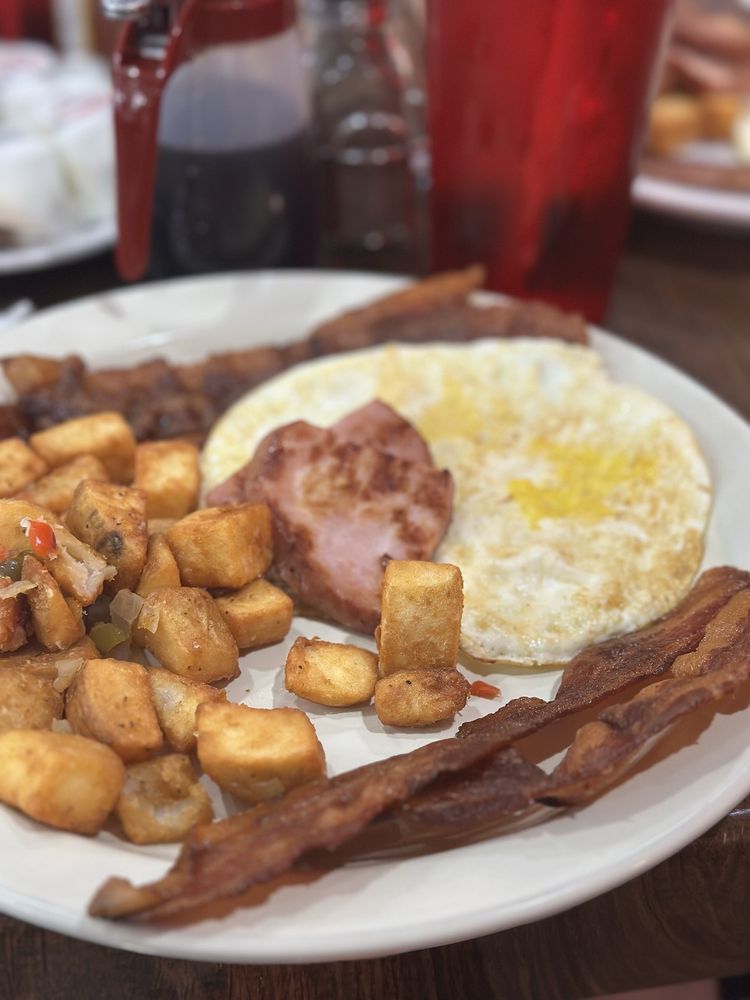 Abuela’s Little Kitchen