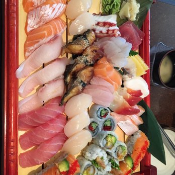 Gal's Sushi - Sushi Bars Near Me - Markham, Ontario