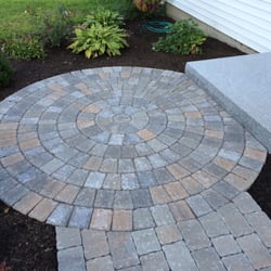 Shade Tree Landscaping - Circular pattern