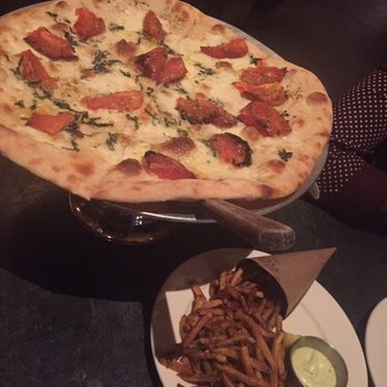 The Rossi Kitchen & Bar - pizza had no cheese, after being ordered with extra cheese. fries were grease soaked & super salty & lemon aioli was salt flavored mayo. - New American Near Me - Columbus, Ohio