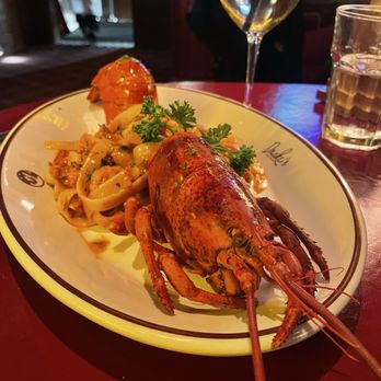 Drake's Hollywood - MILO'S LOBSTER PASTA 1.25 lb eastern lobster, spaghetti, pink sauce - Steakhouses Near Me - Houston, Texas