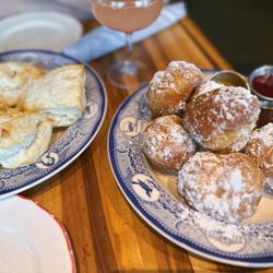 Founding Farmers DC - Uncle Buck 's Beignets and Buttermilk Biscuits