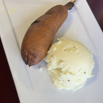 Cameron Trading Post - Corn dog - Hotels Near Me - Cameron, Arizona