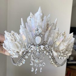 Psychic and life coach - Crystal crown