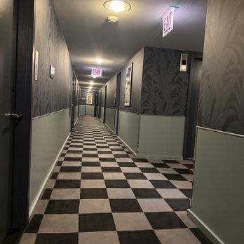 The Emily Hotel - Hallway - Hotels Near Me - Chicago, Illinois The Emily Hotel - Hallway - Hotels Near Me - Chicago, Illinois