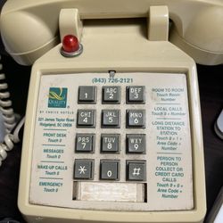 Quality Inn & Suites - Dirty phone