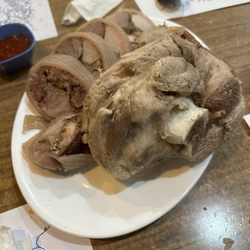 El Hoyo - Arrollado huaso & pork hock