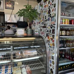 Beacon Hill Market And Deli - Lobby