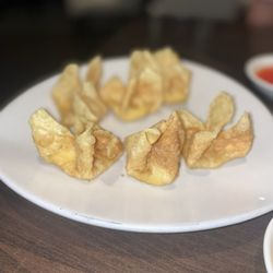Wakame Sushi & Asian Bistro - Crab Cheese Wontons - Always amazing - 10/10