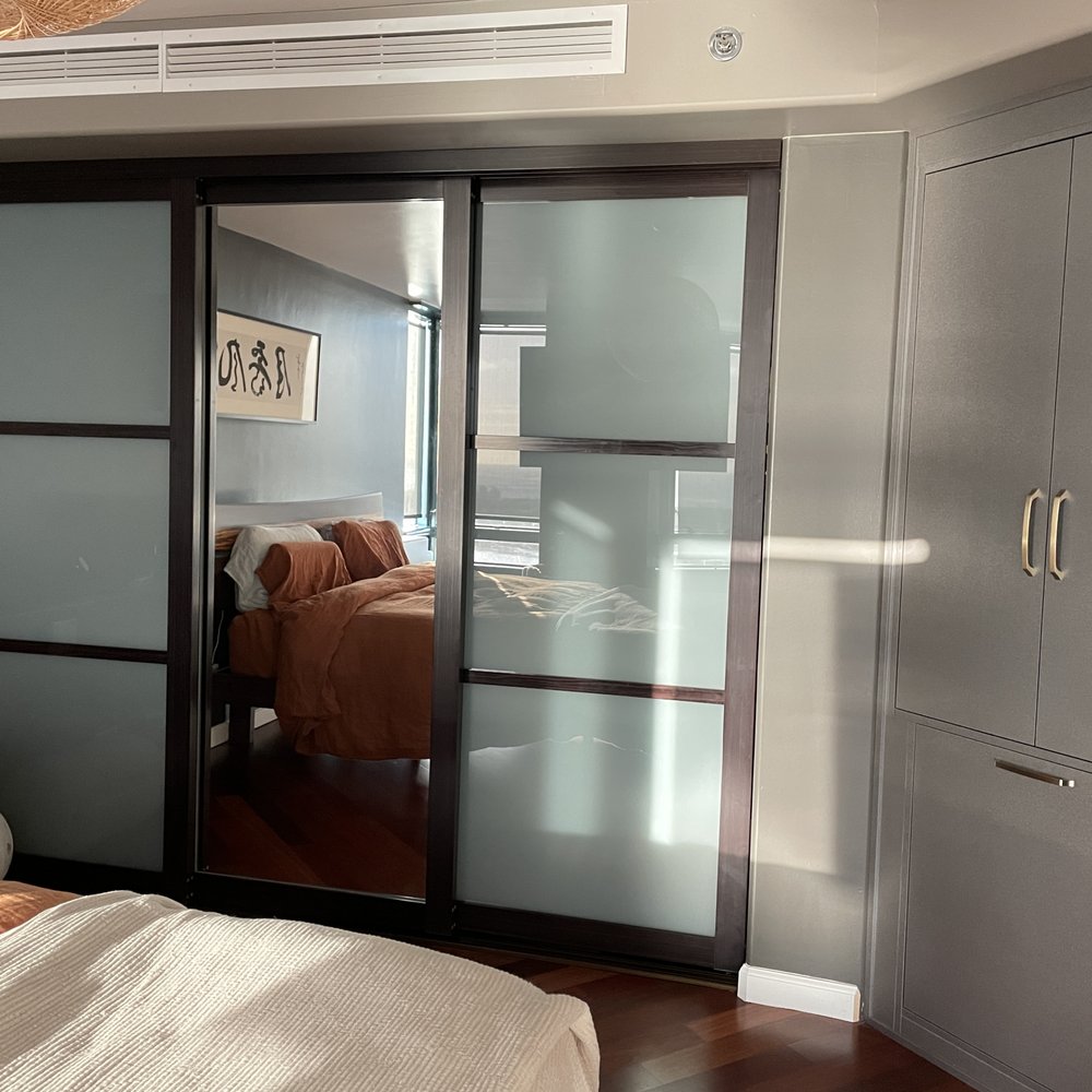 California Closets - Honolulu - Exterior of the primary room closet and wardrobe - Interior Design Near Me - Honolulu, Hawaii