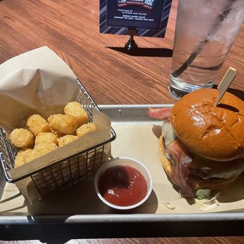 Bar Louie - Chesterfield - Bacon Cheddar Burger - Bars Near Me - Chesterfield, Missouri