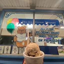 Special flavors - Brookie- O (brownie, cookie dough and Oreo. Delish.)