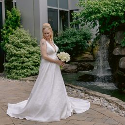 Photo outside the reception.