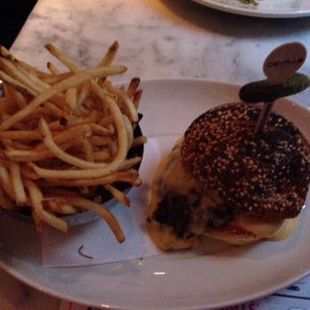 Deville Dinerbar - El sloppy Jose burger - Diners Near Me - Montreal, Quebec