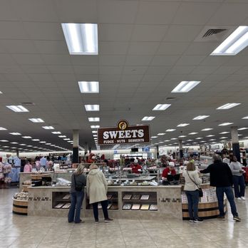 Buc-ee’s - Sweets station - Gas Stations Near Me - Mount Crawford, Virginia Buc-ee’s - Sweets station - Gas Stations Near Me - Mount Crawford, Virginia