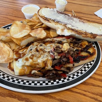 Quaker Steak & Lube - Quaker ST8K Sandwich with the option of Potato Chips - Chicken Wings Near Me - Sevierville, Tennessee Quaker Steak & Lube - Quaker ST8K Sandwich with the option of Potato Chips - Chicken Wings Near Me - Sevierville, Tennessee