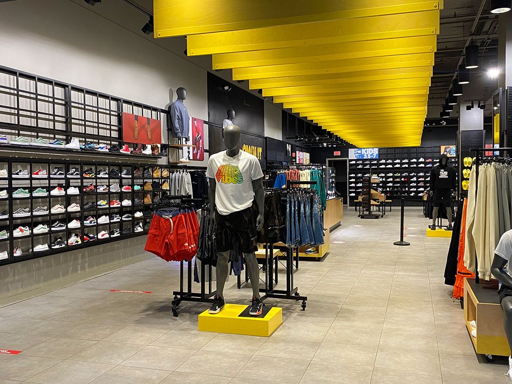 FOOT ACTION Updated August 2024 14 Photos 5 Woodfield Mall, Schaumburg, Illinois Shoe