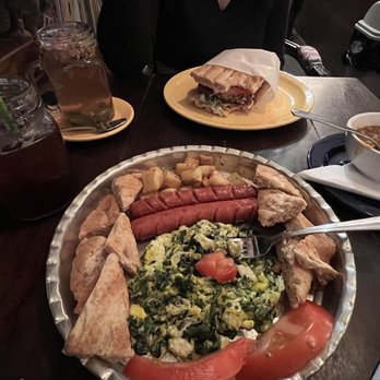 Cafe Aunja - Cafes Near Me - Montreal, Quebec