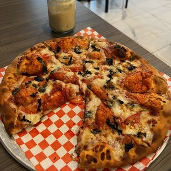 Roma Pizza - Margarita Pizza Very tasty, fresh ingredients, perfect texture Fresh Dough Not to mention everything on their menu is amazing - Pizza Near Me - Las Vegas, Nevada Roma Pizza - Margarita Pizza Very tasty, fresh ingredients, perfect texture Fresh Dough Not to mention everything on their menu is amazing - Pizza Near Me - Las Vegas, Nevada