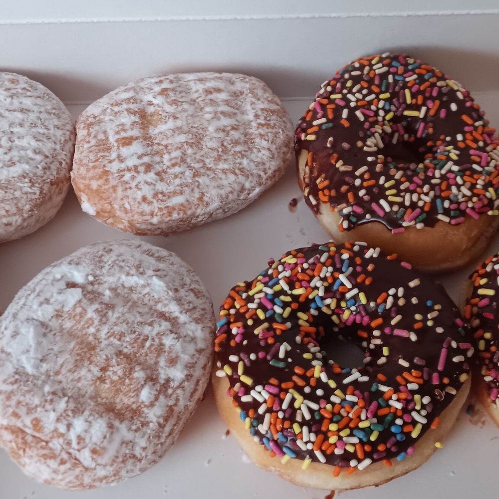 Dunkin' - What we got. Cream filled and sprinkle 6 of each caus it's all they had left at 430 pm - Coffee & Tea Near Me - Clinton, Tennessee Dunkin' - What we got. Cream filled and sprinkle 6 of each caus it's all they had left at 430 pm - Coffee & Tea Near Me - Clinton, Tennessee