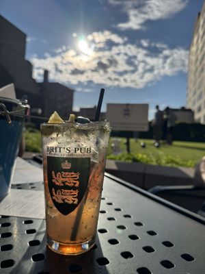 Brit's Pub by null