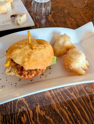 Tea N Bannock by null