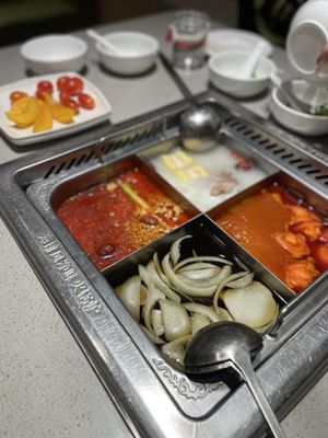 Haidilao Hot Pot Markham - 海底捞火锅 by null