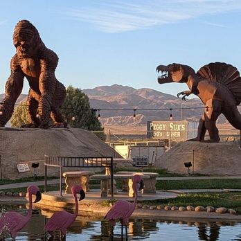 Peggy Sue's 50's Diner - Dino-Park with King Kong - Pizza Near Me - Yermo, California Peggy Sue's 50's Diner - Dino-Park with King Kong - Pizza Near Me - Yermo, California