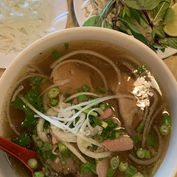 Saigon Star - pho with rare & well done beef (tái chín) + a side order of onions with vinegar (hanh dam) - Vietnamese Near Me - San Diego, California Saigon Star - pho with rare & well done beef (tái chín) + a side order of onions with vinegar (hanh dam) - Vietnamese Near Me - San Diego, California