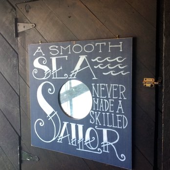 Boston Sail Loft - interior decor - Bars Near Me - Boston, Massachusetts