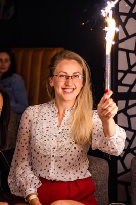 Deluxe Fun Dining by null