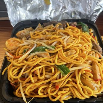 Lucky Start - House Special Lo Mein - Food Trucks Near Me