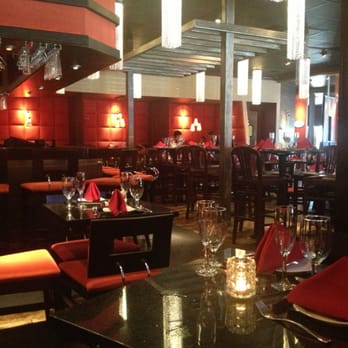 Kravings - The main dining room and bar. Feels like a swanky Vegas lounge. - Steakhouses Near Me - Tarzana, California Kravings - The main dining room and bar. Feels like a swanky Vegas lounge. - Steakhouses Near Me - Tarzana, California
