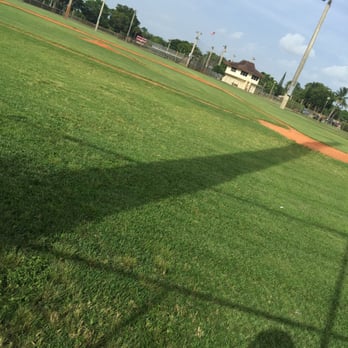 Claude Pepper Park - Nice green field for field training - Parks Near Me - North Miami, Florida