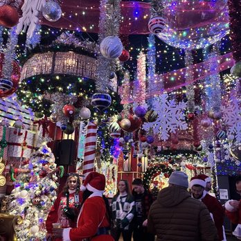 Frosty's Christmas Bar - Pop-Up Restaurants Near Me - New York, New York