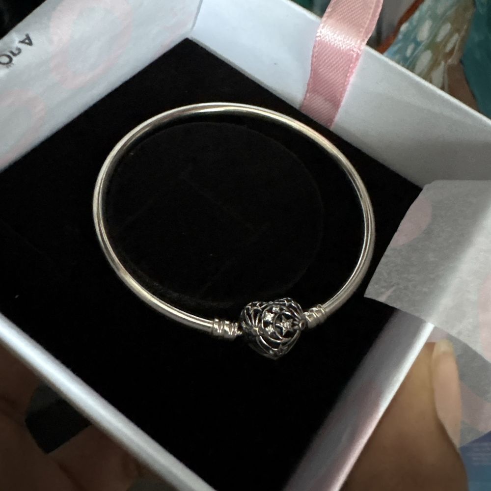 Pandora - Pandora charm bracelet - Jewelry Near Me - Waldorf, Maryland Pandora - Pandora charm bracelet - Jewelry Near Me - Waldorf, Maryland