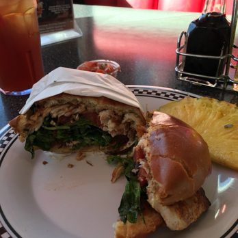Cool Cat Cafe - Blackened fish sandwich. - American Near Me - Pismo Beach, California