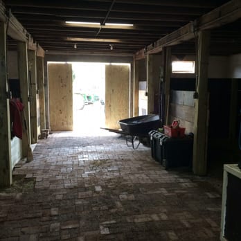 20/20 Horsemanship - New barn getting new improvements. - Horseback Riding Near Me - Leesburg, Virginia 20/20 Horsemanship - New barn getting new improvements. - Horseback Riding Near Me - Leesburg, Virginia