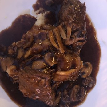 Welly's Restaurant - Beef short ribs - Pizza Near Me - Hudson, Massachusetts