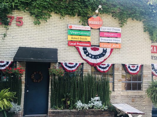 Floral Park Market by null