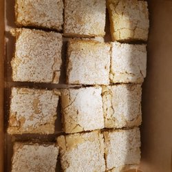 Moo-Moo's Bakery - Lemon Bars