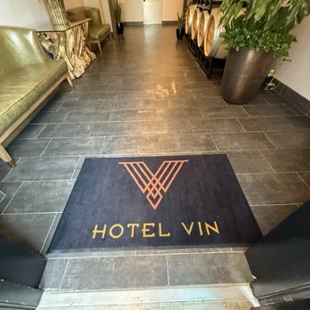 Hotel Vin - Walking into Hotel Vin! - Hotels Near Me - Grapevine, Texas