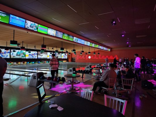 Red Rock Lanes by null