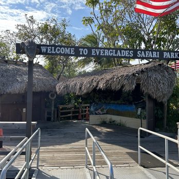Everglades Safari Park - Amusement Parks Near Me - Miami, Florida Everglades Safari Park - Amusement Parks Near Me - Miami, Florida