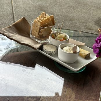 Wooldridge Creek Winery - Cheese plate - Wineries Near Me - Grants Pass, Oregon Wooldridge Creek Winery - Cheese plate - Wineries Near Me - Grants Pass, Oregon