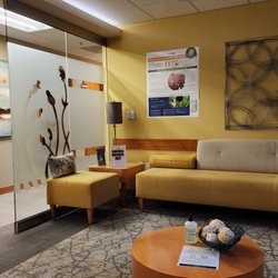 Pacific Northwest Retina - Waiting area while eyes were dilated (12/14/22)