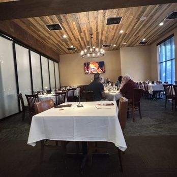 Gauchos Do Sul - Restaurant area - Steakhouses Near Me - Houston, Texas