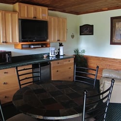 Bear Inn Retreat - Beautiful Rooms and Cabins