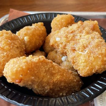 3 Halves Brewing - Spicy cheese curds - Breweries Near Me - Liberty, Missouri 3 Halves Brewing - Spicy cheese curds - Breweries Near Me - Liberty, Missouri